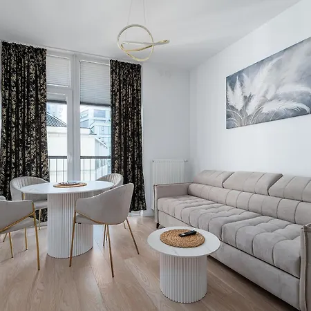 Rentplanet - Krochmalna Warsaw